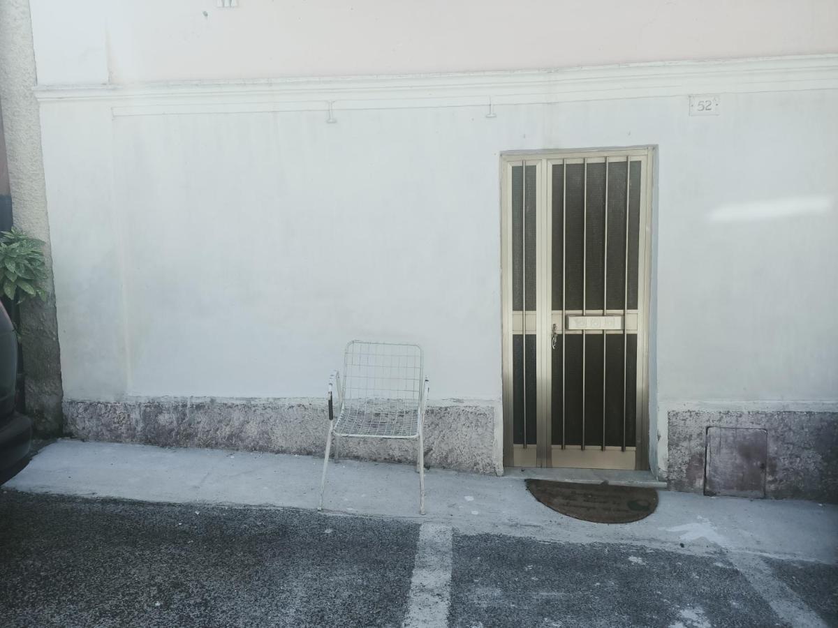 Holiday home Musica E Poesia Da Battisti Ida *